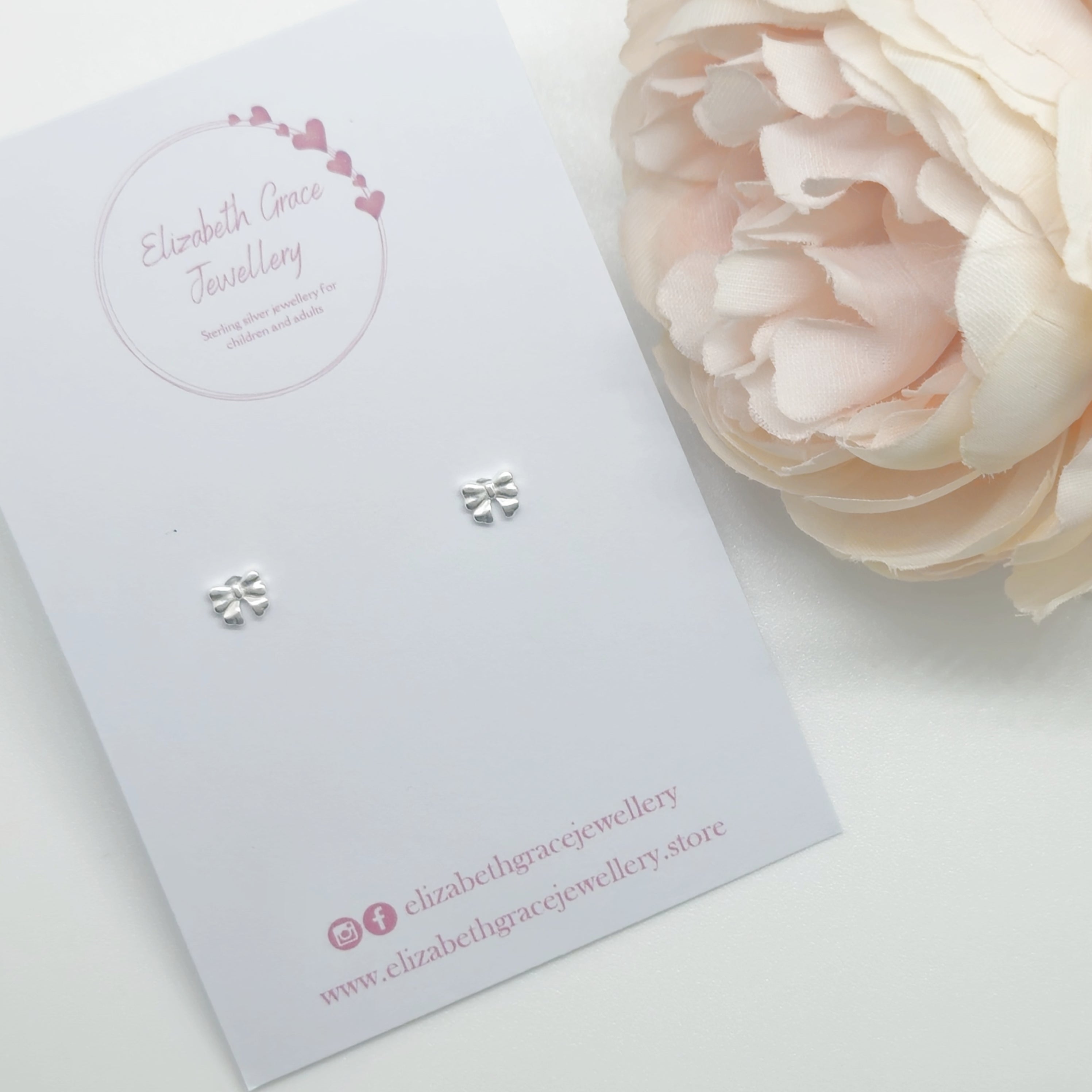 Small Bow Studs